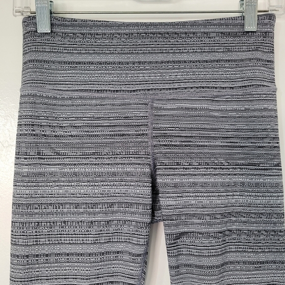 Athleta Black & White Chataranga Jacquard High-Rise Legging Size Small - Picture 7 of 13